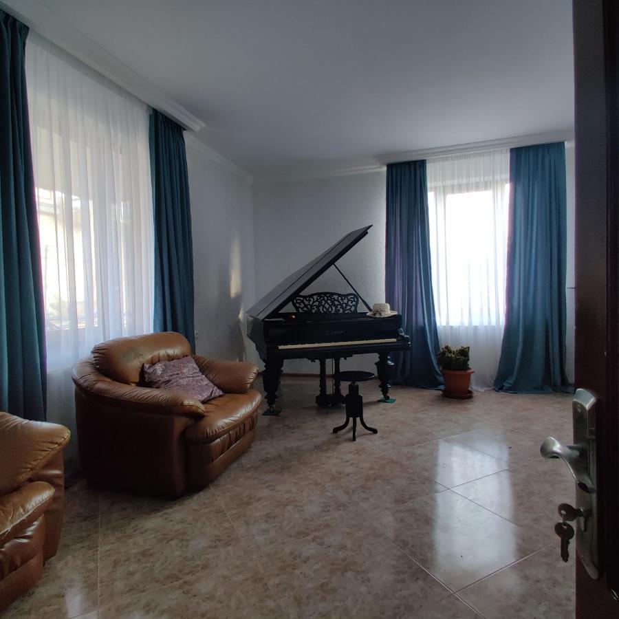 Rustavi Guest House Exteriér fotografie